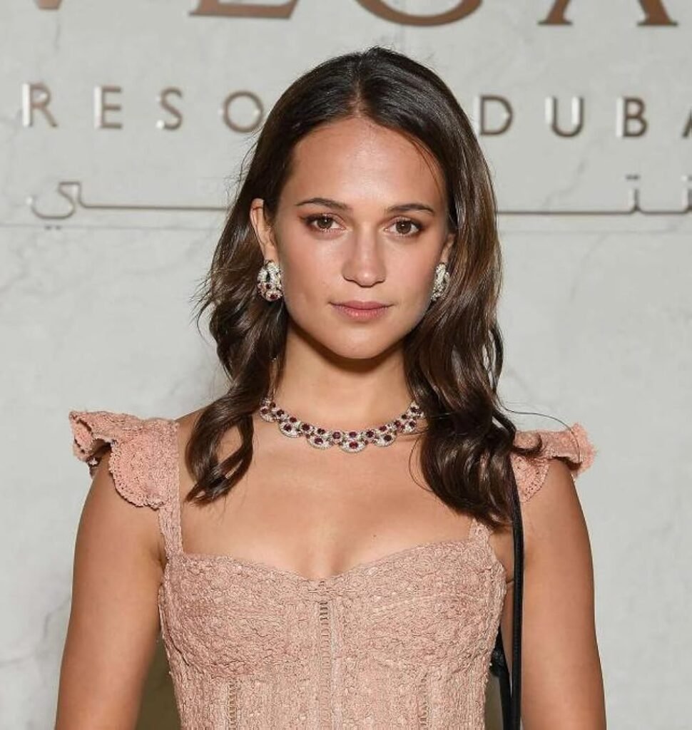 Alicia Vikander for the assessment movie