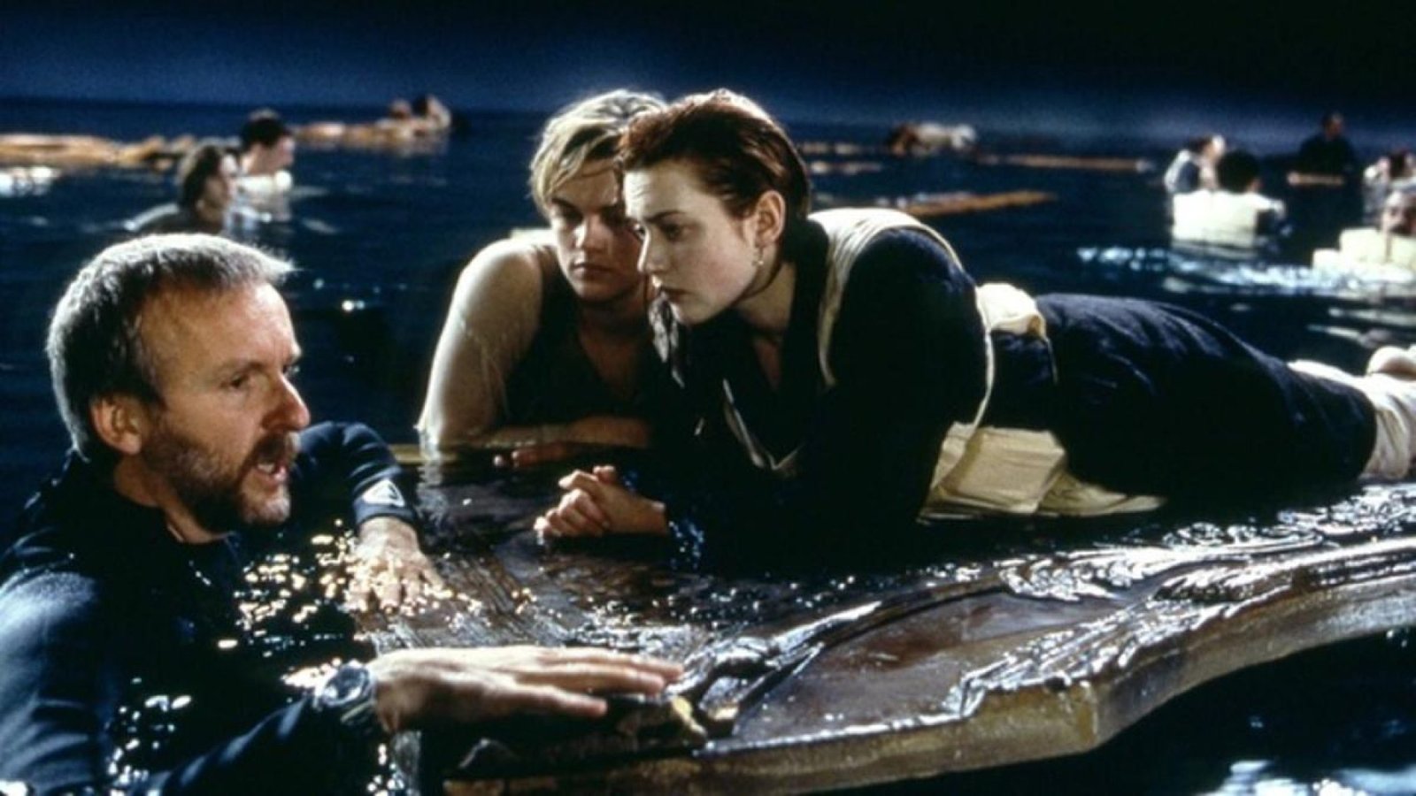 titanic cast was poisoned on the set